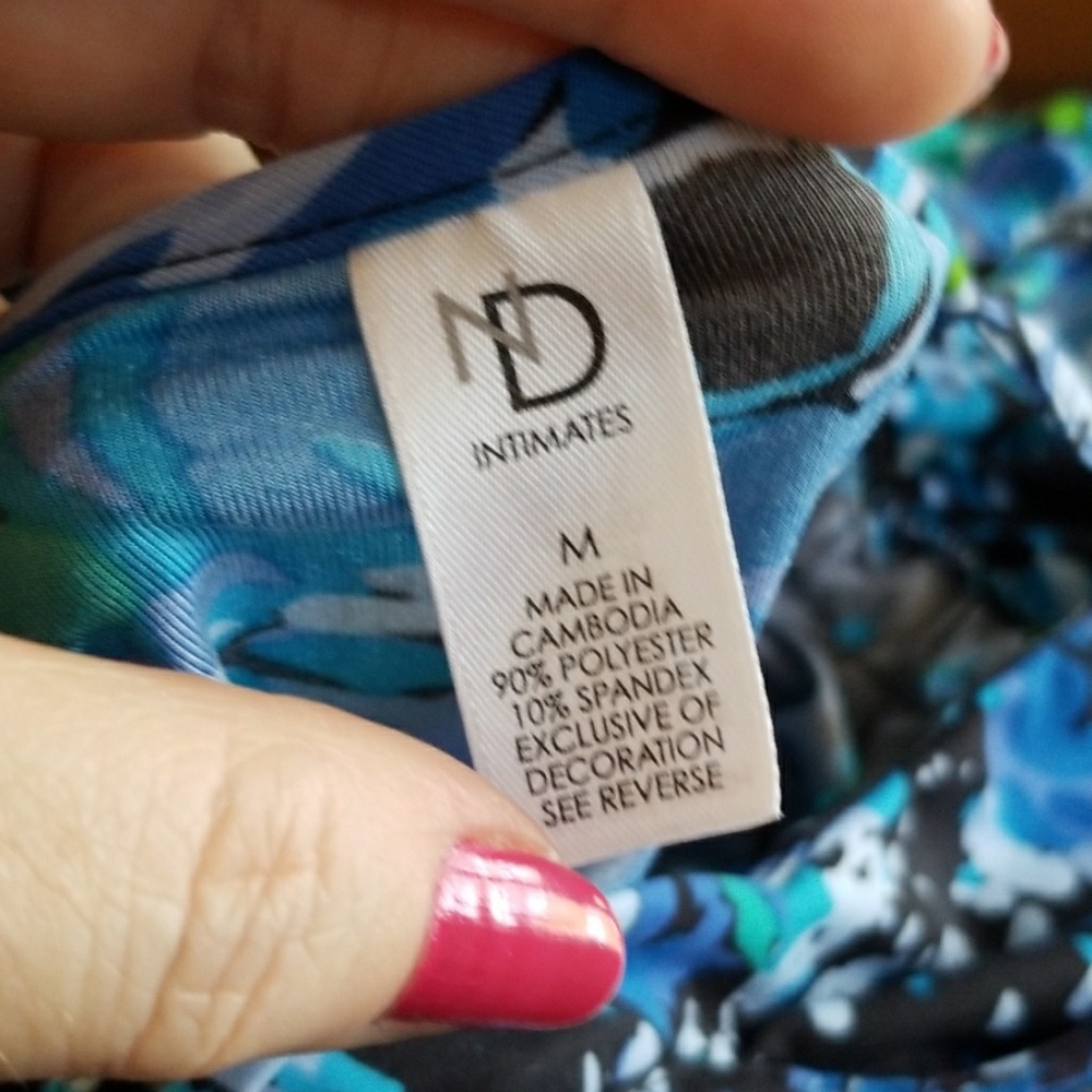 💐 NEW DIRECTIONS NIGHTIE - Picture 7 of 8